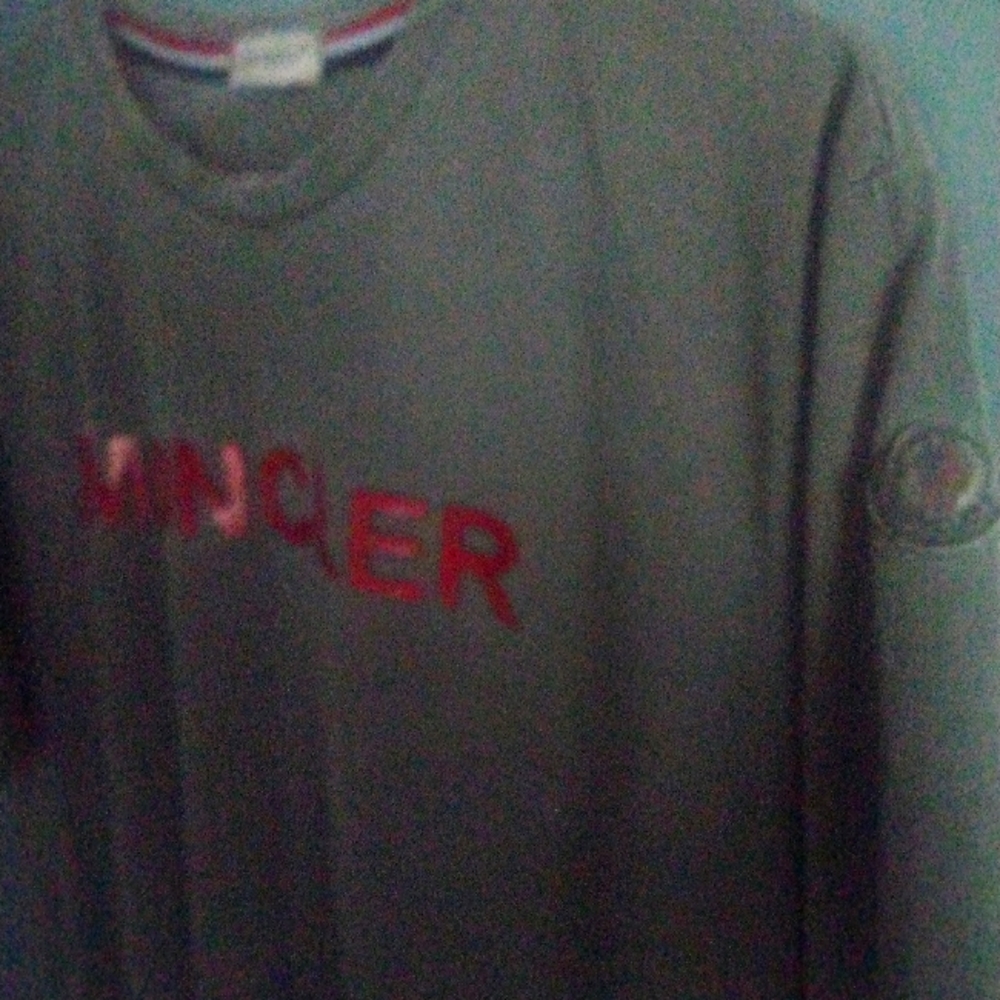 Moncler tshirt